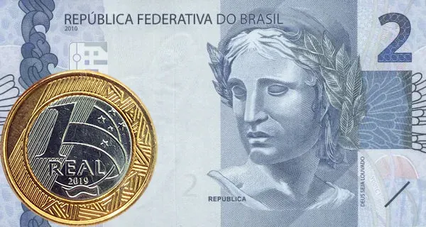R$ 3 Reais
